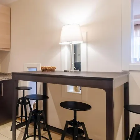 Exclusive Flat With Balcony In Nisantasi Διαμέρισμα