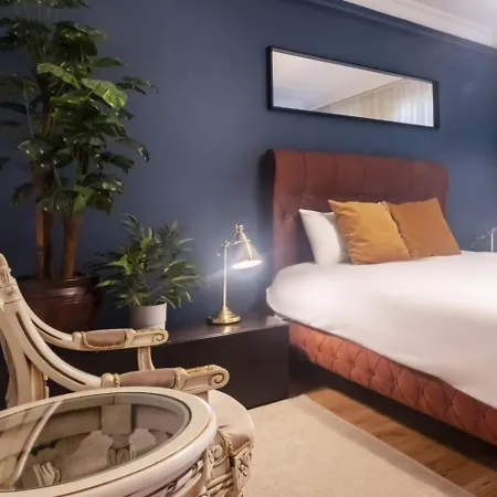 Exclusive Flat With Balcony In Nisantasi Διαμέρισμα *